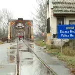Vojska učestvuje u pripremama za postavljanje mosta preko Velike Morave kod Svilajnca
