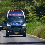 Najmanje 10 osoba poginulo kada je školski autobus pao sa litice