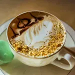 U Sarajevu serviran najveći kapućino sa zlatom: Luksuz koji ćete vrtoglavo platiti (VIDEO)