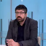 Lazović kaže da vlast pokušava da manipuliše procesom za izbor članova Saveta REM, Brnabić uvraća optužbe