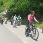 Cyclists from Novi Sad set off for Novi Pazar to join “Either Them or Us” protest