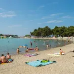 Četvoro slovenačkih turista povređeno u tuči u Umagu