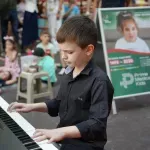 Veliko srce dečje klinike: Prime Medical Kids podržala talentovanog pijanistu i donirala za lečenje Lene
