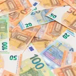 Neke menjačnice kubure sa evrima: Potražnja za devizama veća od ponude