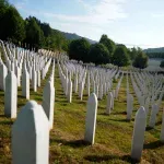 Srebrenica, 30 godina kasnije: Održana komemoracija u Potočarima, sahranjeni posmrtni ostaci sedam žrtava
