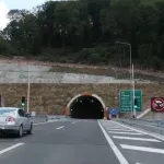 Umeren intenzitet saobraćaja, mestimična kiša može otežati vožnju