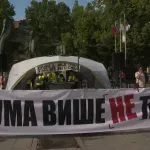 U Rumi skup podrške studentkinji povređenoj na protestu u tom mestu: Ni posle šest meseci nema odgovornih