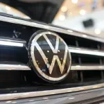 Profit Folksvagena se skoro prepolovio