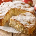 Viralni kolač od jabuka sa samo jednim jajetom – recept koji svi dele