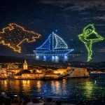 Peh na novogodišnjem performansu: Dronovi u Budvi popadali u more (VIDEO)