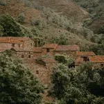 Selo u kojem živi samo jedna osoba: Zašto svi žele da upoznaju čoveka koji ga čuva (VIDEO)