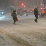 MUP savetovao vozačima i pešacima da po snegu i ledu budu dodatno oprezni