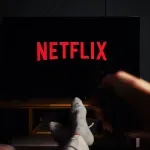 Netfliks premašio 325 miliona plaćenih pretplatnika