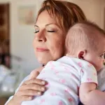 Nova studija pokazala da deca starijih majki imaju manji rizik od alergija