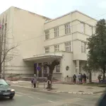 Da li nas je tragedija u Novom Sadu nečemu naučila: Pala fasada sa prokupačke Gimnazije