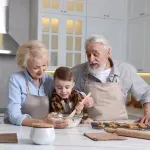 Istraživanje dokazalo da uloga bake ili deke ima još jednu skrivenu prednost