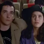 Džon Kjuzak smatra da bi legendarna scena sa muzičkim uređajem iz filma „Reci bilo šta“ danas bila opisana kao „uhođenje“