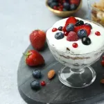 Recept dana: Parfe sa grčkim jogurtom i bobičastim voćem