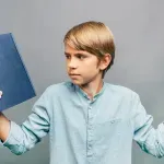 Zašto tinejdžeri sve manje čitaju - učiteljica kaže da problem počinje mnogo ranije