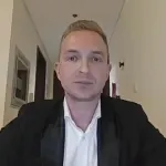 Državljanin Srbije iz UAE: Prvi put u istoriji nemamo priliku da glasamo u ambasadi u Abu Dabiju, 800 prijavljenih