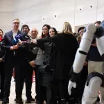 Vučić: Srbija bi prva u Evropi mogla da proizvodi humanoidne robote