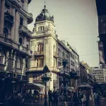 Kada je Beograd dobio prvi pravi kafić: Priča o "Zlatnom papagaju" (FOTO)