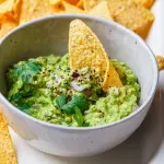 Recept za tradicionalni gvakamole - odlično se slaže sa takosima i grilovanim mesom