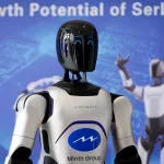 Hoće li robot Luka postati "Srbin": Vučić najavljuje fabrike androida - a prototip već zna da ga hvali