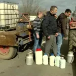 Proizvođači mleka na protestu tvrde da su trpeli pritiske BIA pre okupljanja