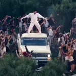 Svi su sedeli i "trpeli" dok je pevao Bed Bani: Odmah nakon nastupa neverovatan skok potrošnje vode