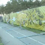 Kod Ušća danas mirno, ispred gradilišta oborena ograda i pocepani baneri, Stojmenović: Nekoliko ljudi dobilo prekršajne