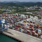 Vlada naredila okupaciju dve luke na ulazima u Panamski kanal