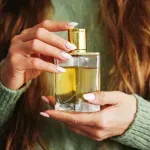 Nije svejedno gde nanosite parfem - može da šteti važnom organu