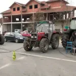 Dvojici poljoprivrednika određen pritvor, jedan stupa u štrajk glađu i žeđu