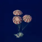 "Kakvo putovanje": Kapsula misije Artemis II uspešno sletela u vode Tihog okeana