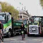 Irska policija sklonila traktore i kamione koji su blokirali saobraćaj: Nezadovoljstvo zbog visokih cena goriva