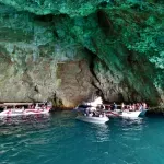 Incident u blizini Plave špilje: Britanka teško povređena, propeler glisera joj zahvatio noge