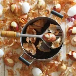 Farbanje jaja prirodnim bojama: Od kurkume do cvekle