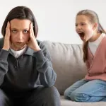 Navike roditelja koje stvaraju agresivnu decu