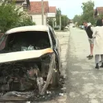 Tokom noći maskirani muškarac zapalio automobil studentu iz Inđije: Požaru prethodila studentska akcija