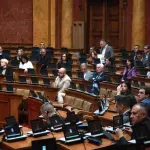 Poslanici opozicije raspravljali o odgovornosti ministra Dačića u slučaju "Senjak": Umesto depeše, bolje da je napisao ostavku