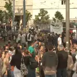 AP: Studenti se pripremaju za skup na Slaviji, očekuju se hiljade ljudi iz cele Srbije u Beogradu
