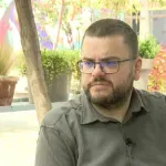 Milan Damjanac o knjizi "Još ovo ti fali za sreću": Self-help je industrija koja stalno proizvodi osećaj da nam nešto nedostaje