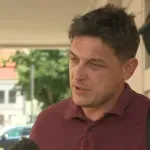 (VIDEO) Učenici Jovine gimnazije priredili iznenađenje suspendovanom profesoru