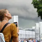 Ruski meteorolozi: Mobilni telefon može da eksplodira kada grmi