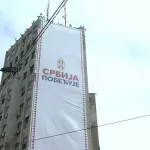 Kreni-promeni podneo krivičnu prijavu zbog bilborda na Palati Albanija