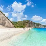 Plaža sa belim peskom u Grčkoj proglašena je najboljom u Evropi za 2026.