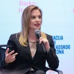 Završena javna rasprava o nacrtu zakona o roditeljima-negovateljima, predlog uskoro u Skupštini