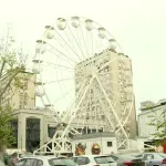 Panoramski točak u Kragujevcu zabrinuo građane: Na pitanja o sigurnosti i dozvolama - nadležni ne odgovaraju