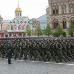 Putin na vojnoj paradi u Moksvi: Pobeda će uvek biti naša